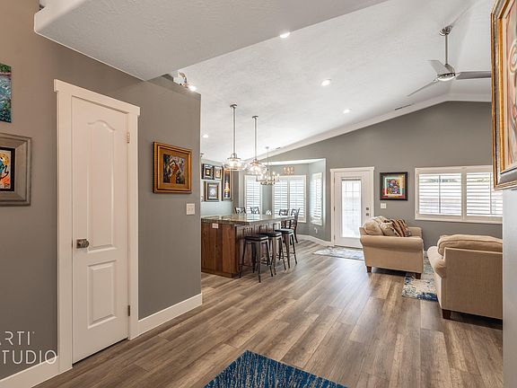 5th image of 710 S Indian Hills Dr Unit 89