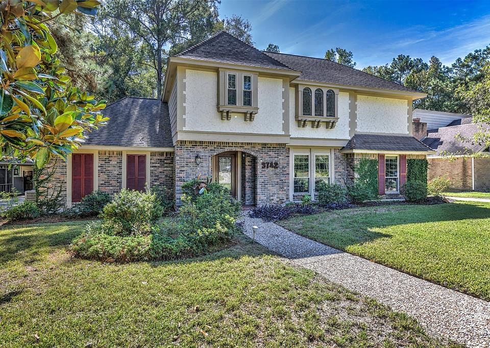 1st image of 3742 Wildwood Ridge Dr