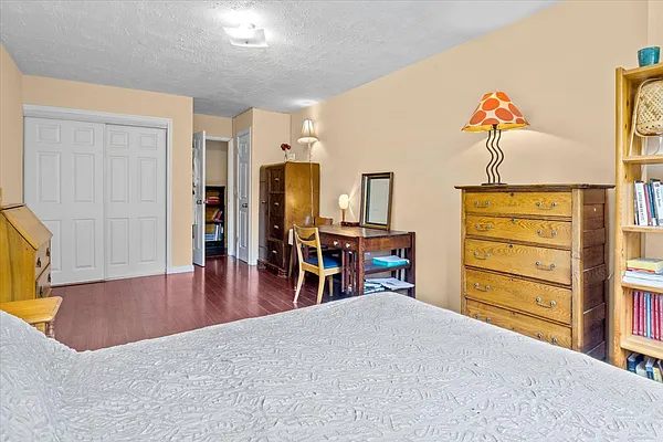 Sold by Compass | media 36