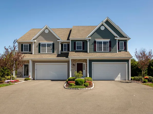 40 Bridlewood Lane #40, Vernon, CT 06066