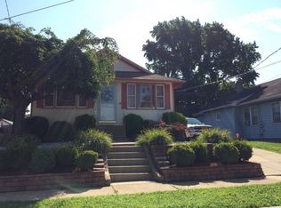 214 Laurel Ave, Woodlynne, NJ 08107