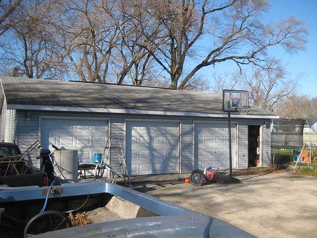 2nd image of 496 Sullivan Ln