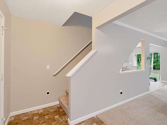5th image of 10126 Castle Creek Cir