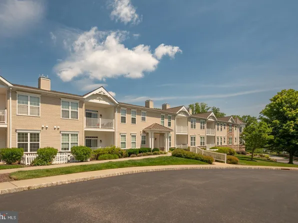 2202 Poplar St, Garnet Valley, PA 19060