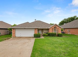 620 Troxell Blvd, Rhome, TX 76078