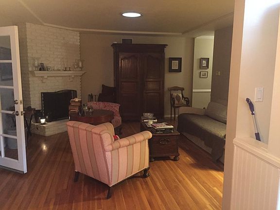 4th image of 15757 Cohasset St