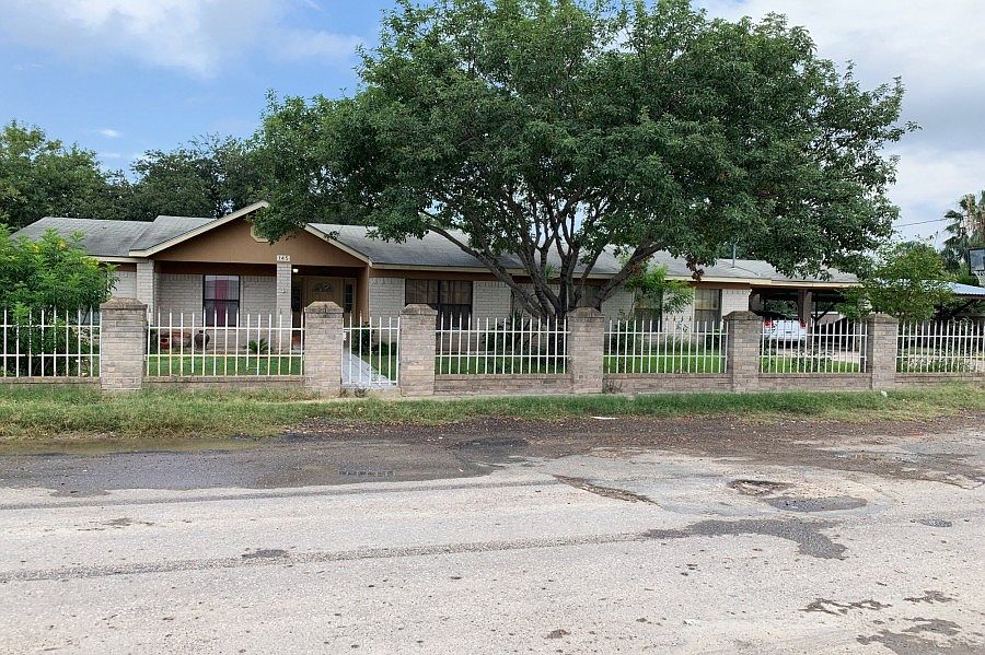 1st image of 145 Jardines Verdes Dr