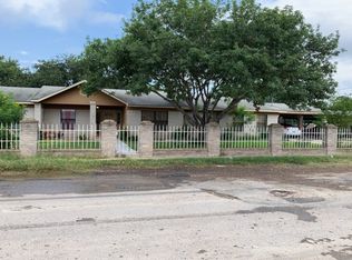 145 Jardines Verdes Dr, Eagle Pass, TX 78852