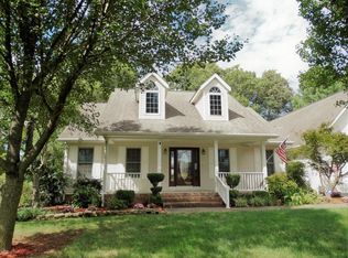 1409 W Brewster Rd, Herrin, IL 62948