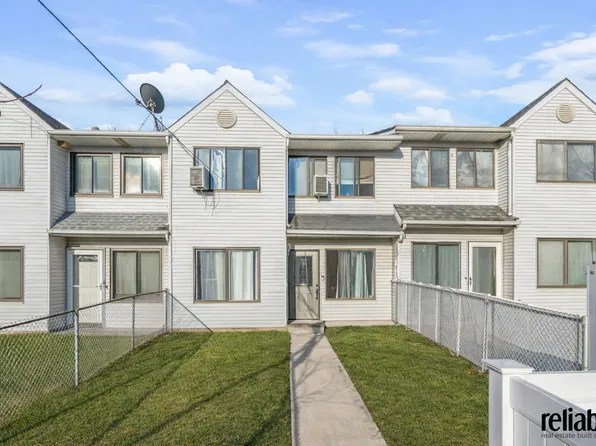 327a Mersereau Avenue image 1 of 10