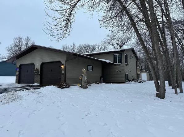 1054 Villa Ln, Detroit Lakes, MN 56501