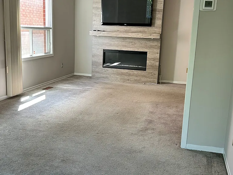 146 Dumfries Ave — Photo 3