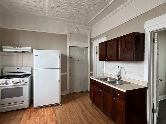 5th image of 2417 S Albany Ave