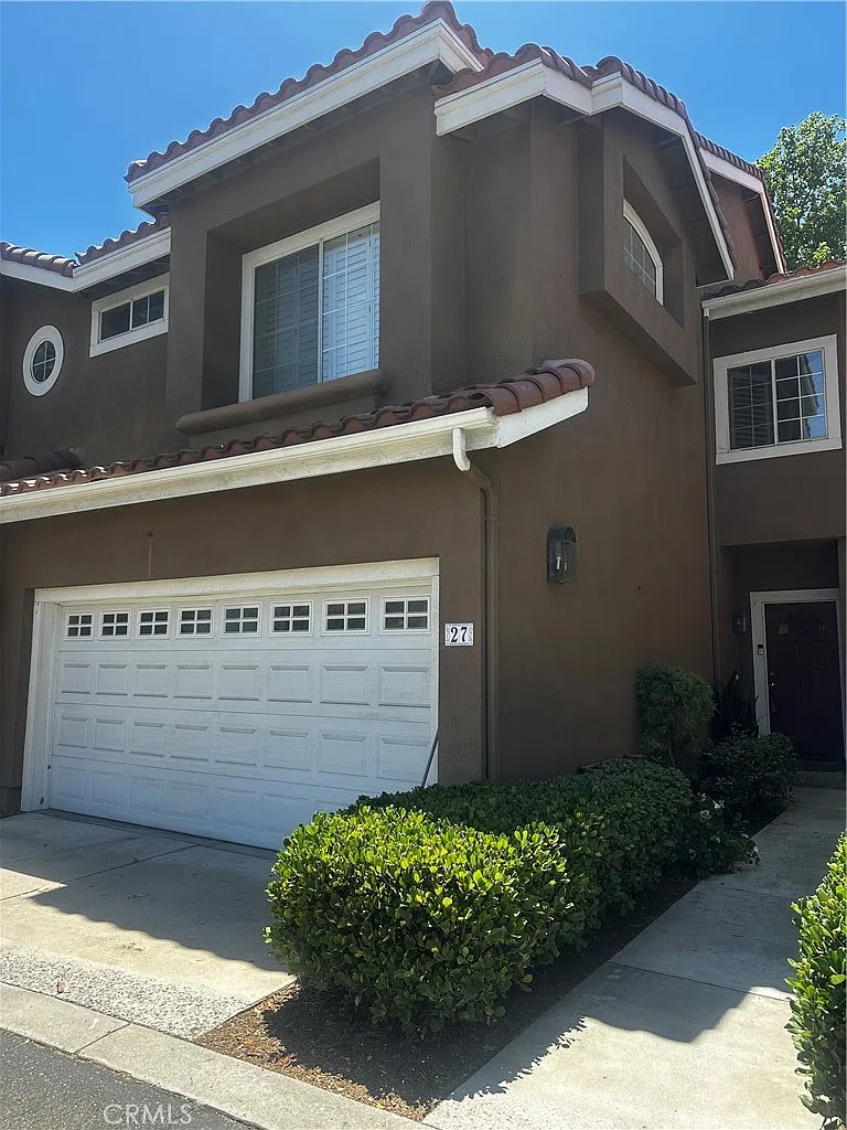 3 bed, 2.5 bath, 1538 sqft, $4,250 — Photo 1