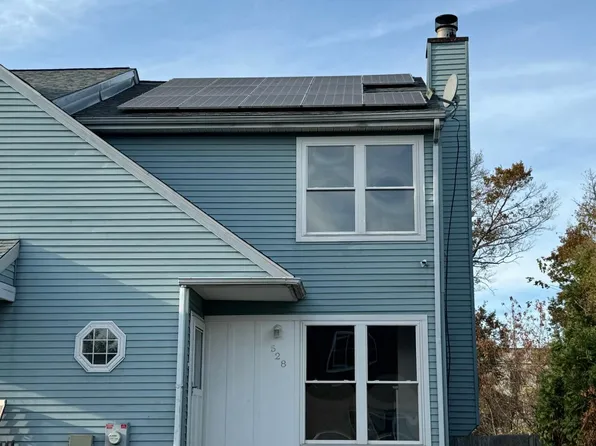 528 Concord Bridge Pl, Newark, DE 19702