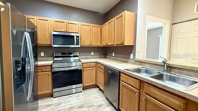 2604 Grand Central Pkwy #10 — Photo 7