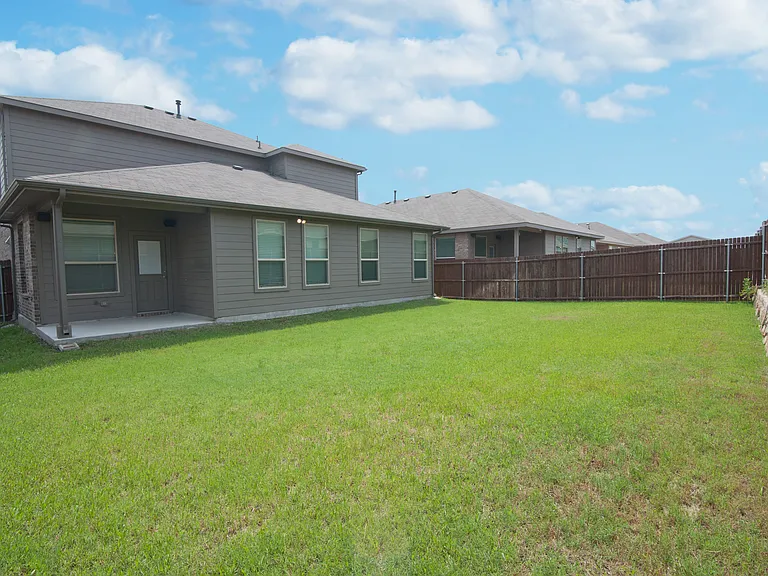 1021 Gillespie Dr — Photo 36
