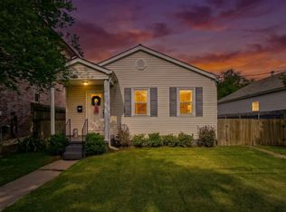 704 Metairie Lawn Dr, Metairie, LA 70001