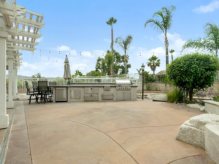 5495 Avenida Del Tren — Photo 18