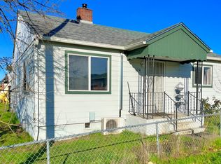 124 NE West Ave, Roseburg, OR