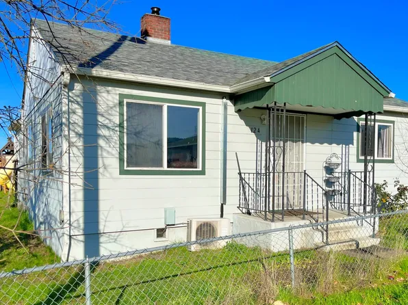 124 NE West Ave, Roseburg, OR 97470