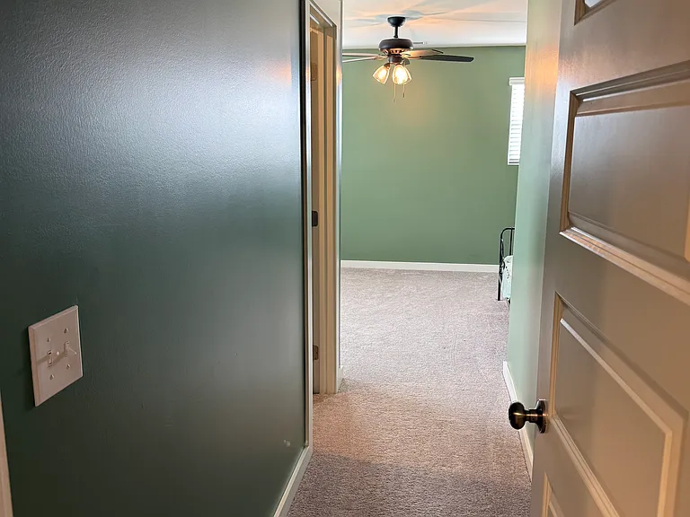 English Oak Dr — Photo 35