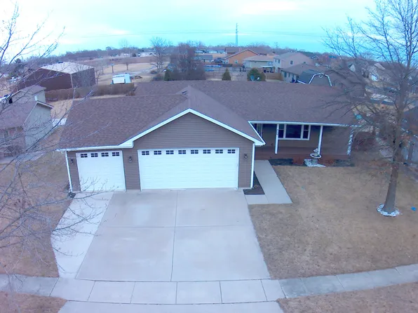 765 Quail Run, Coal City, IL 60416