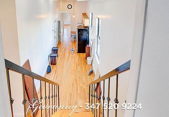 5th image of 247 Troutman St