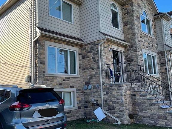 3rd image of 26 Cabot Pl