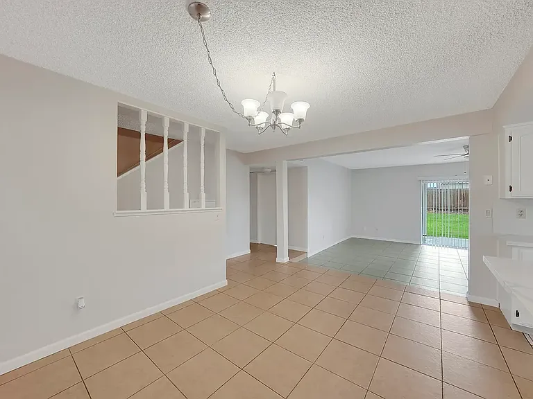 2297 N Polk St — Photo 7