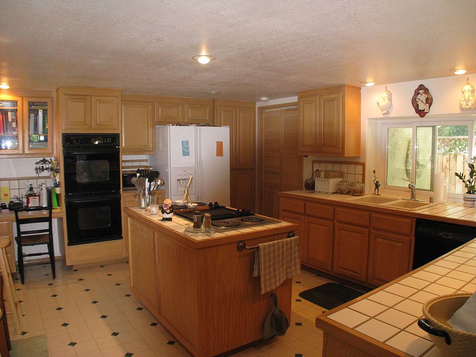 2nd image of 1145 S Bernardo Ave