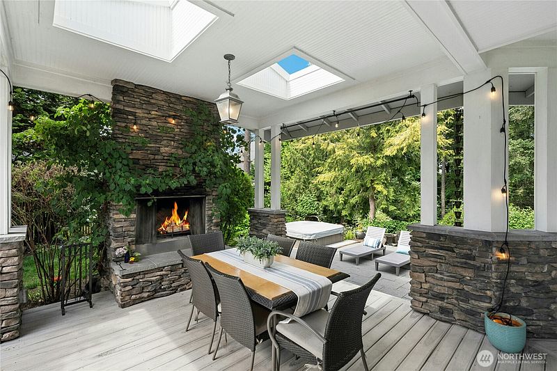 5th image of 10806 SE 16th Street
