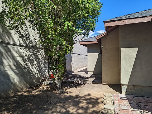 5th image of 1016 Lucas St