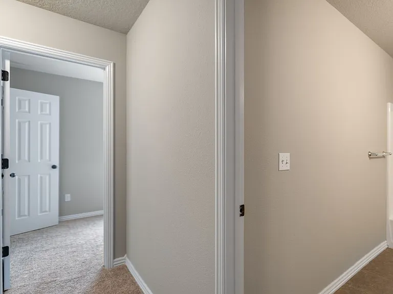703 W Garland St #A — Photo 12