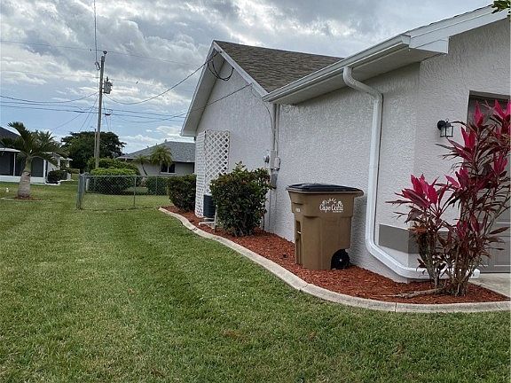 3rd image of 318 SE 21st Ln