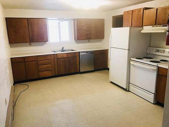 5th image of 1108 W Clay Ave #1