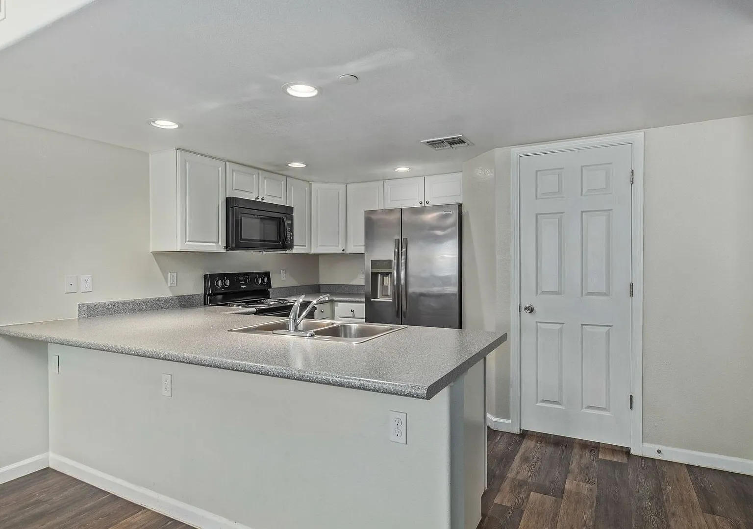Venture Townhomes on 17th — Photo 2