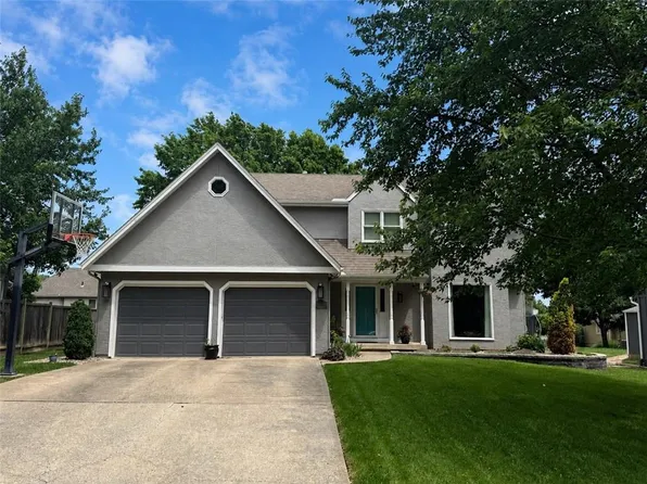 11705 Craig St, Overland Park, KS 66210