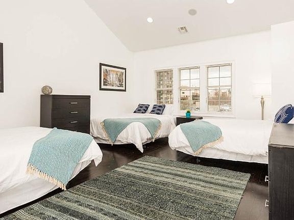 5th image of 9033 Wall St APT 9