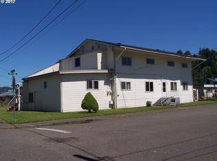 361 N 9th St, Reedsport, OR 97467