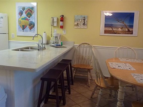 4th image of 1175 N Beachview Dr #456