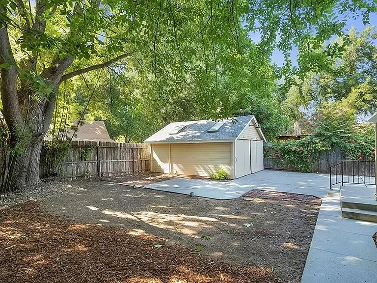 703 Oak Lawn Ave — Photo 18