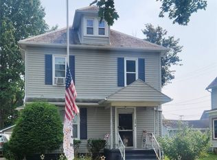 754 Ray Ave NW, New Philadelphia, OH 44663