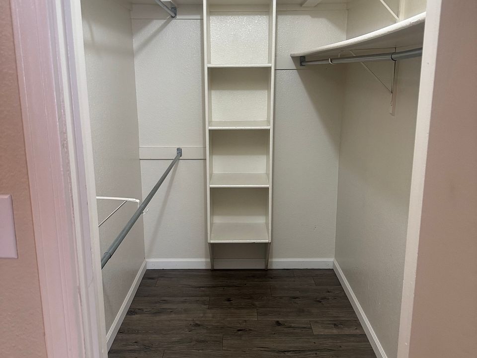 walk in closet