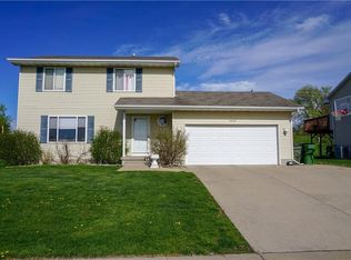 2039 Vista View Dr, Granger, IA 50109
