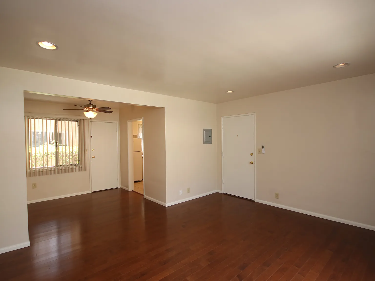 1 bed, $1,945 — Photo 2