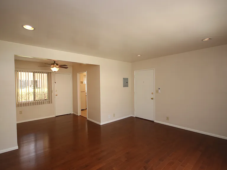 343 S Madison Ave #15 — Photo 2