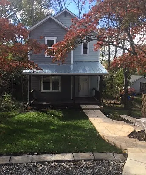 28 Dellwood St — Photo 2