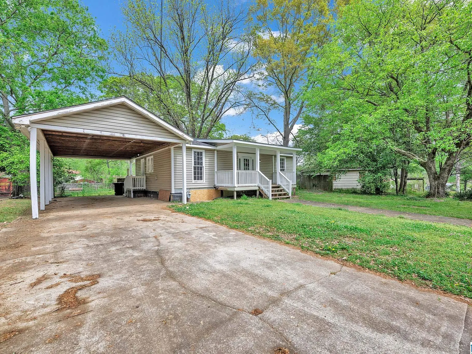 3 bed, 1.0 bath, $1,450 — Photo 3