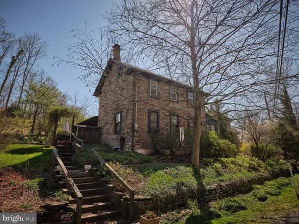 9215 Old Easton Rd, Ferndale, PA 18921